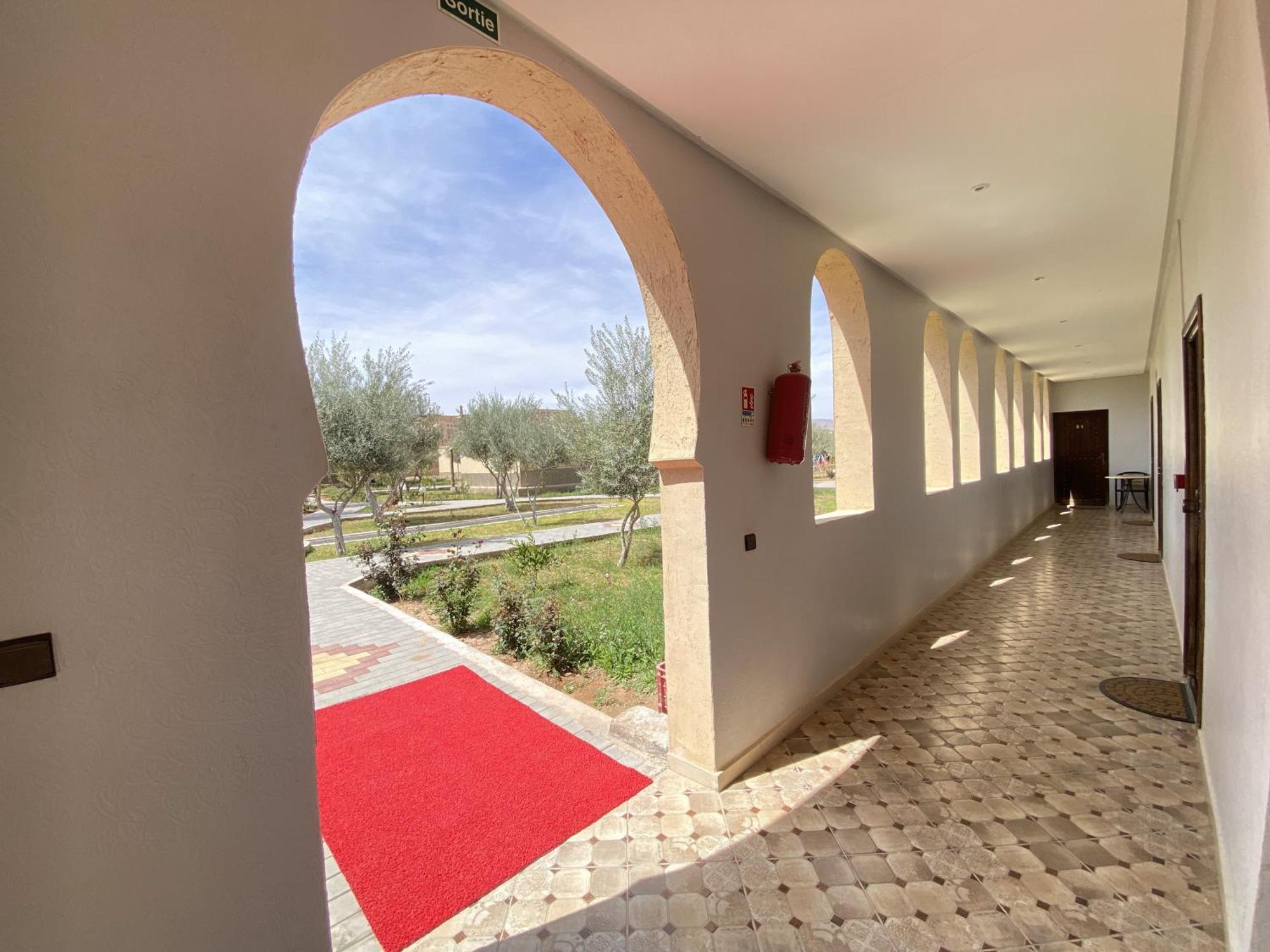 א-ראשידיה Ighiz Inn Resort מראה חיצוני תמונה